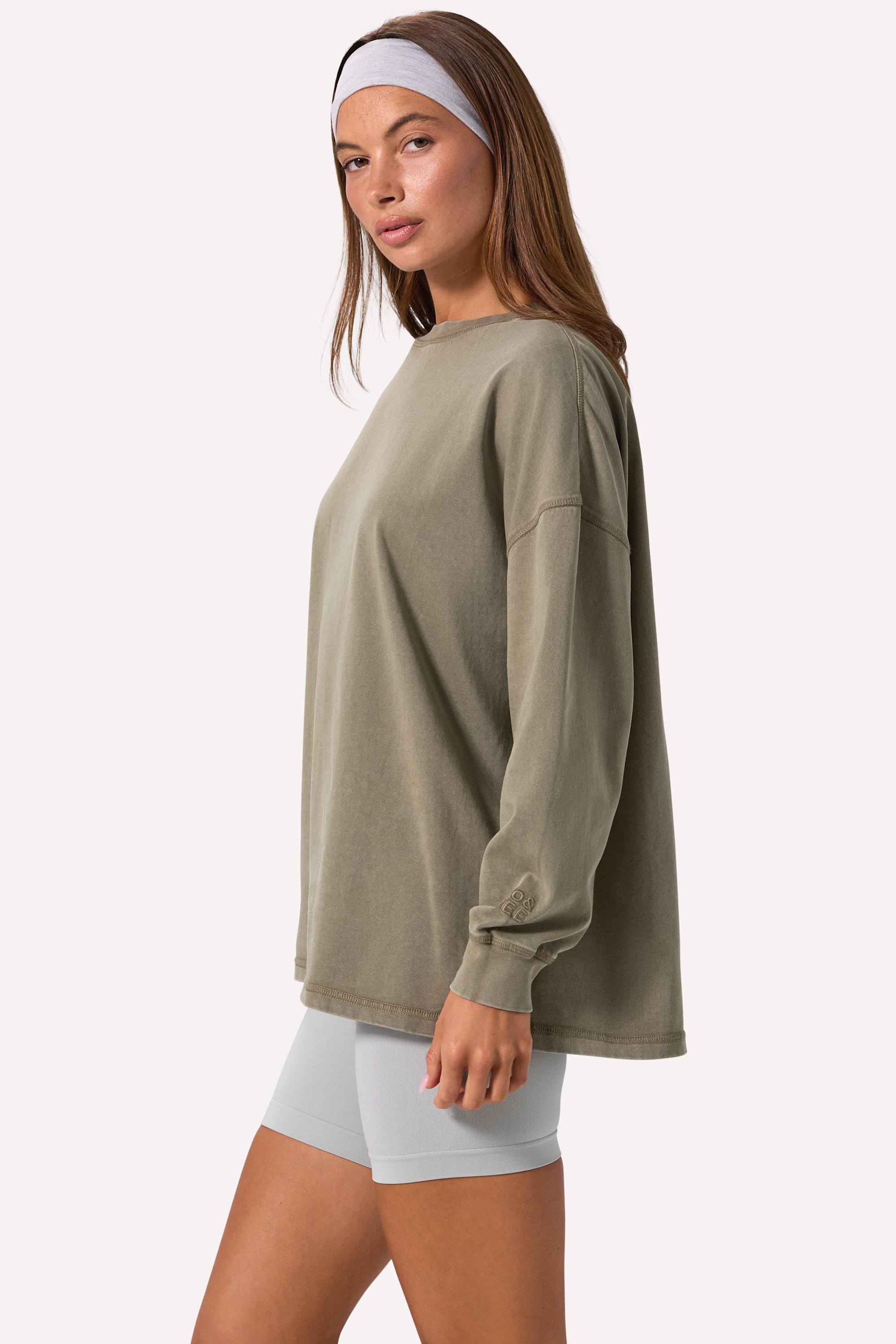 Acid Wash Long-Sleeve Oversized T-Shirt in Light Green - Image 3