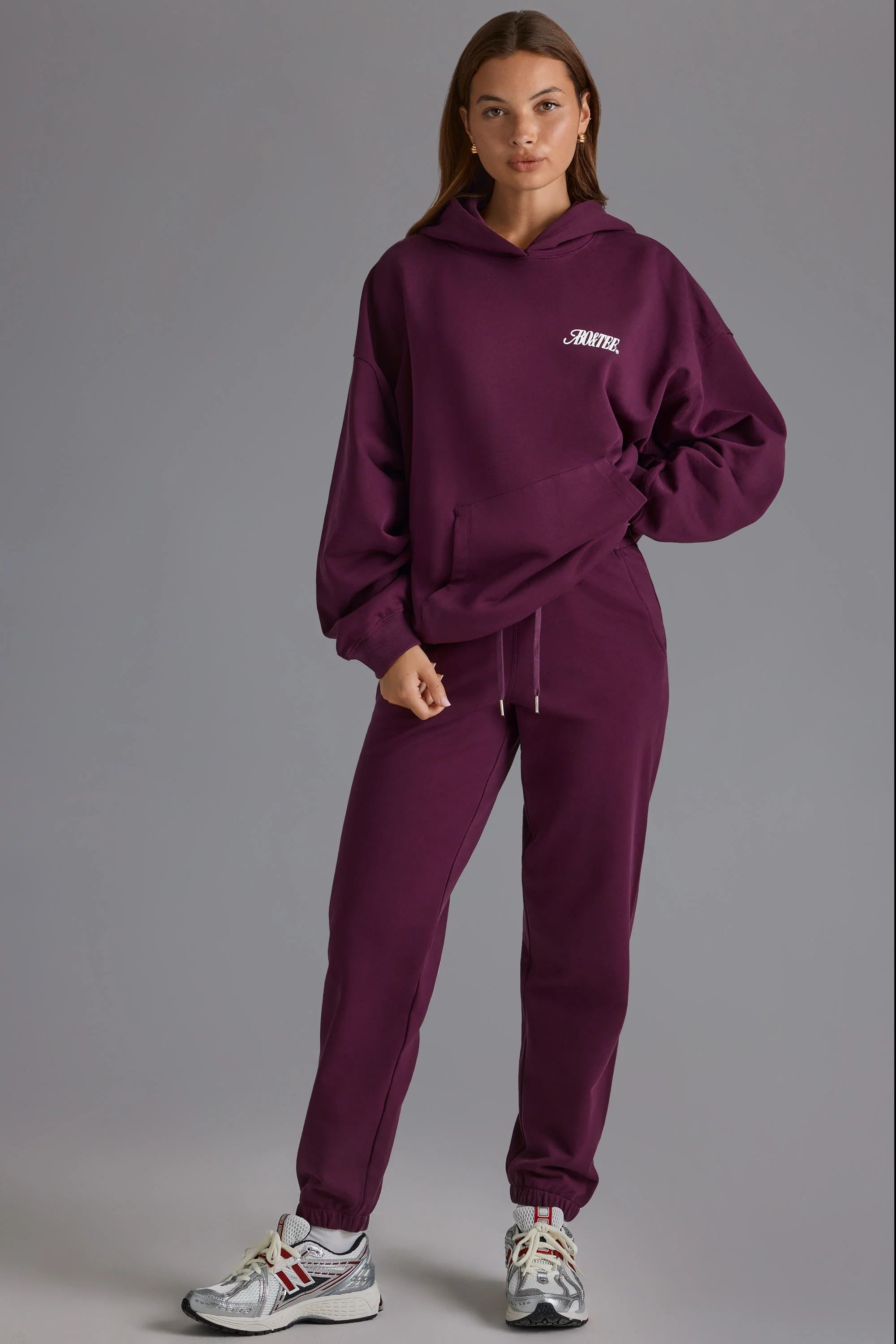 Soft Cotton Jersey Relaxed Mid-Rise Joggers in Grape - Image 6