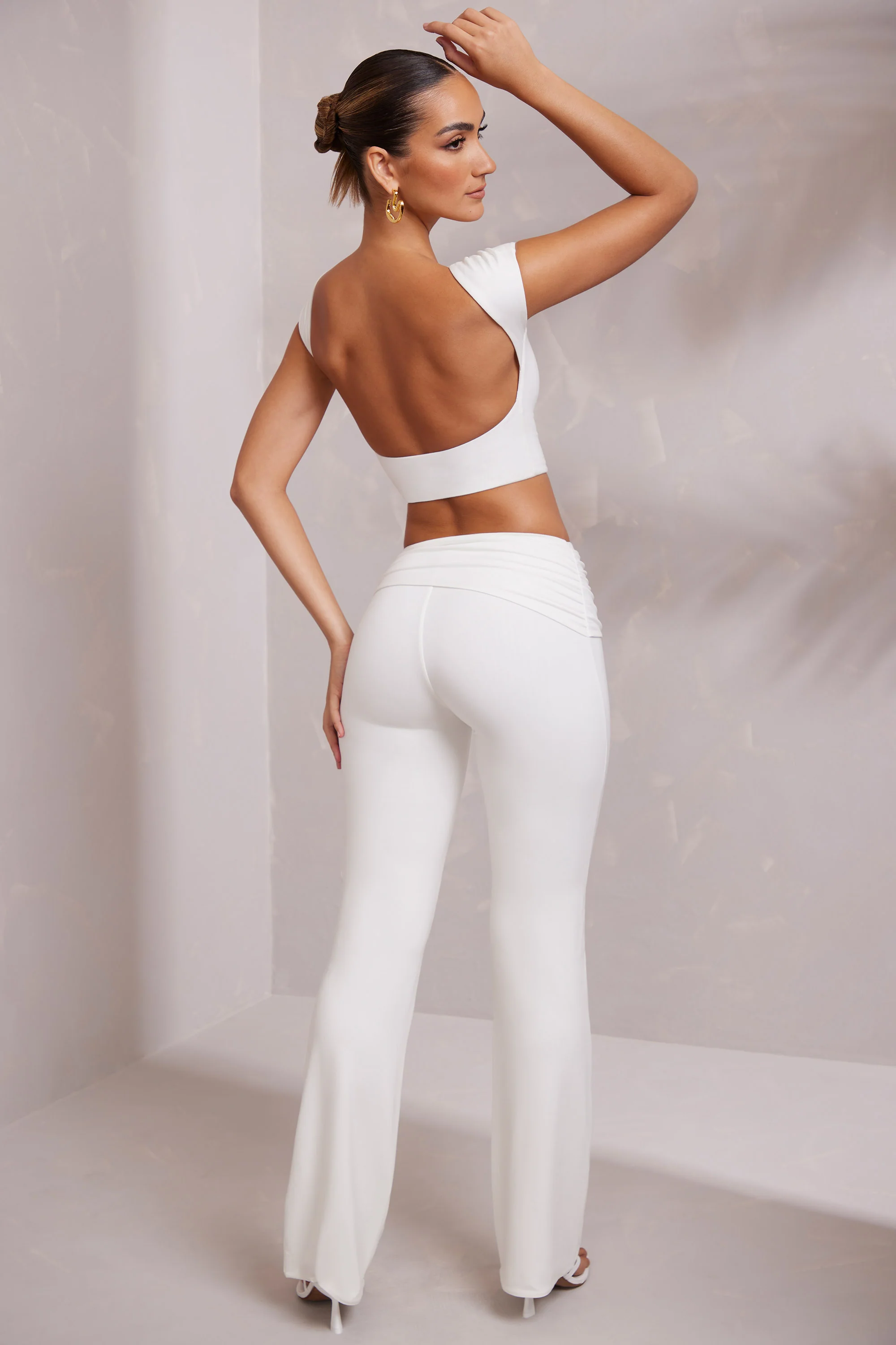 Petite Mid-Rise Straight Leg Trousers in White - Image 3