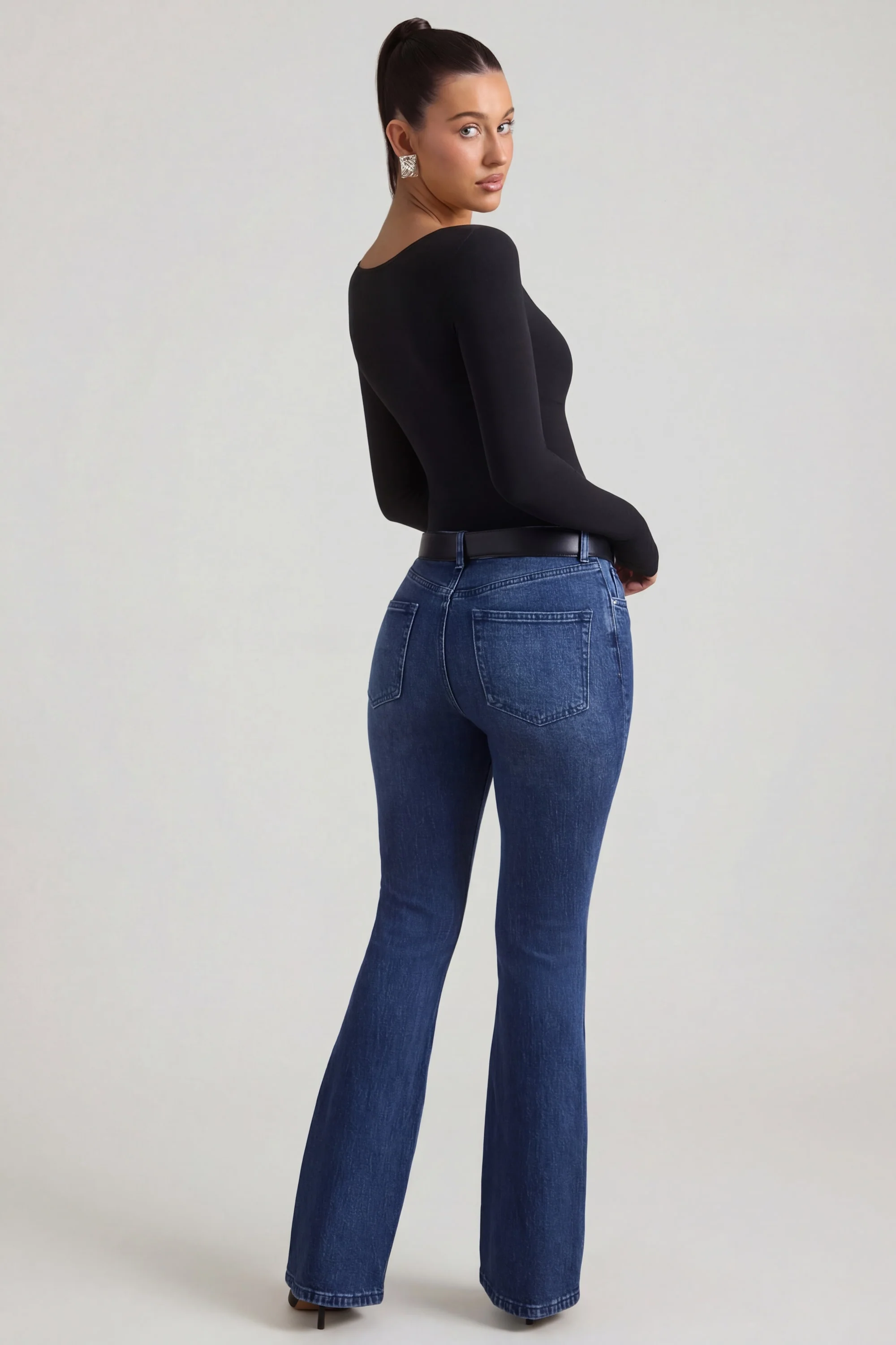 High-Rise Flared Jeans in Indigo Wash - Image 6
