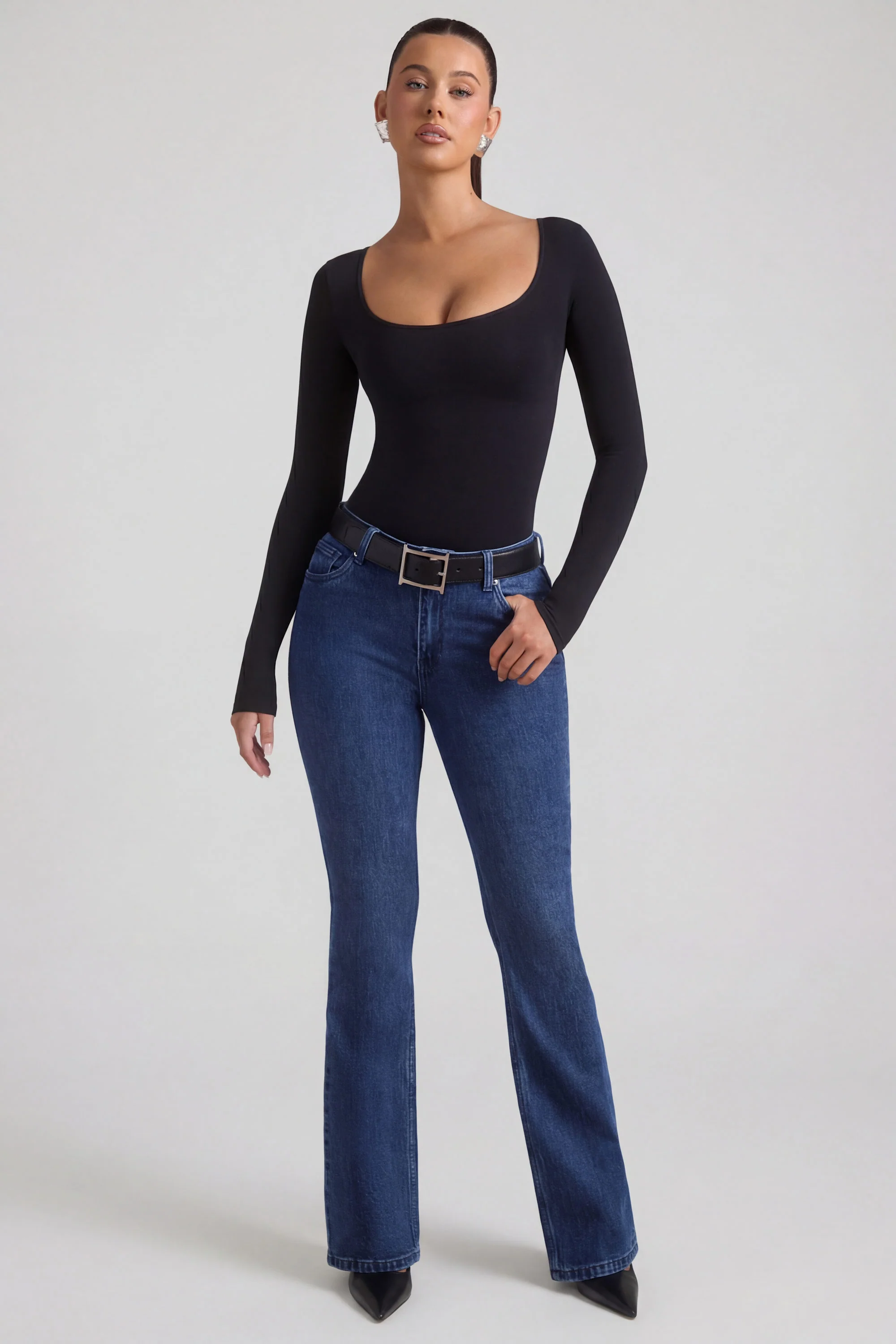 High-Rise Flared Jeans in Indigo Wash - Image 7