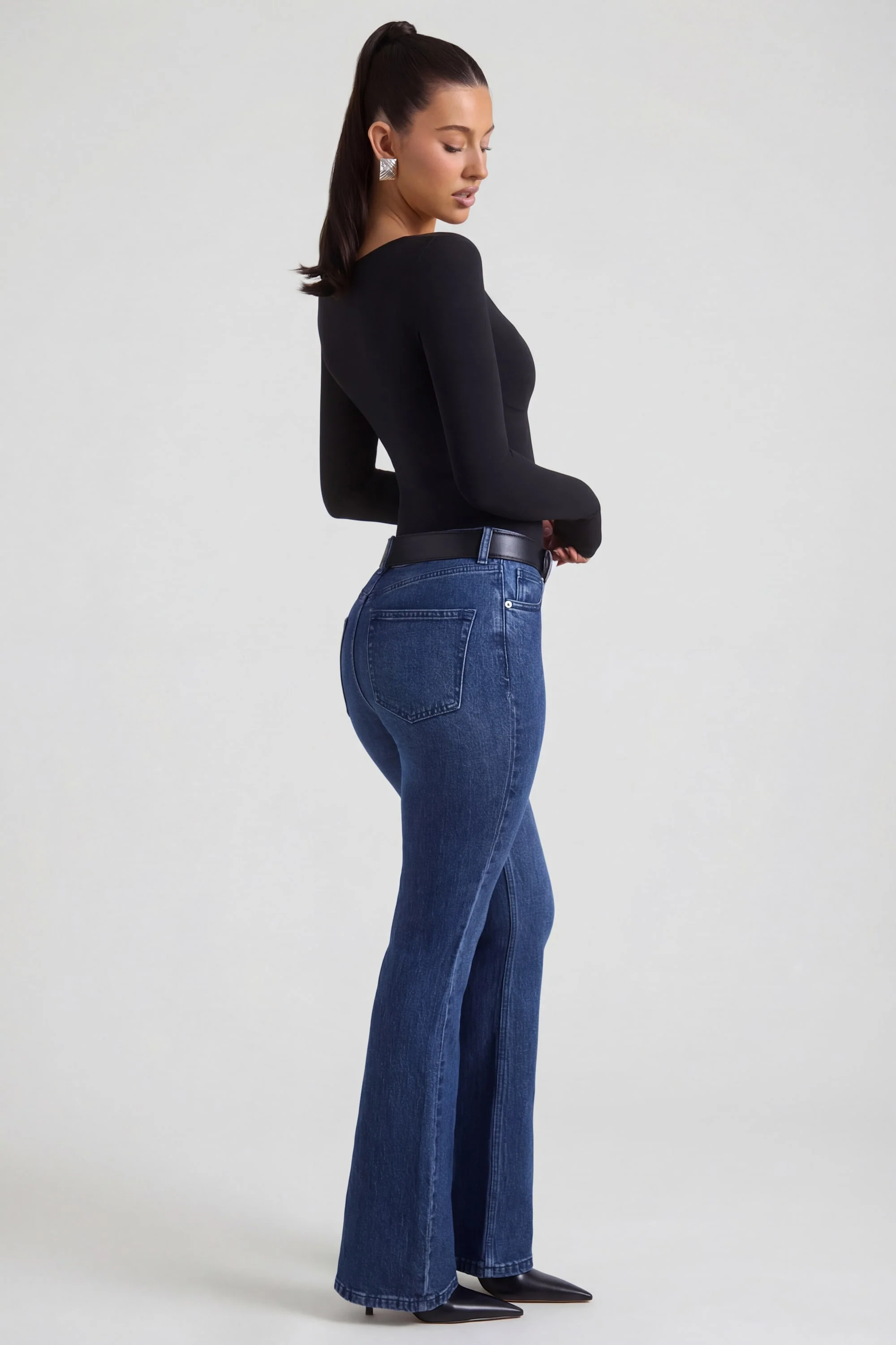 High-Rise Flared Jeans in Indigo Wash - Image 8
