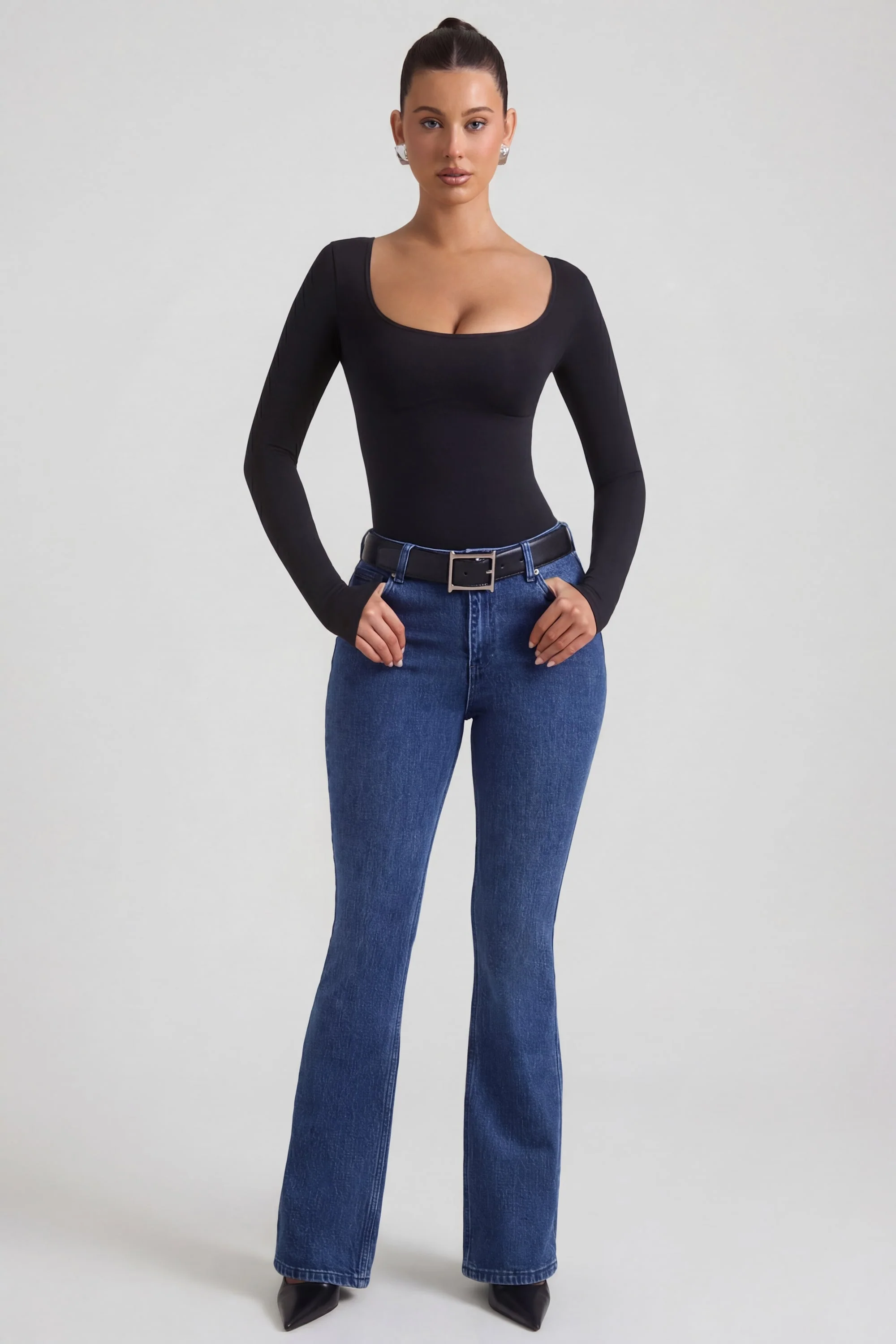 High-Rise Flared Jeans in Indigo Wash - Image 9