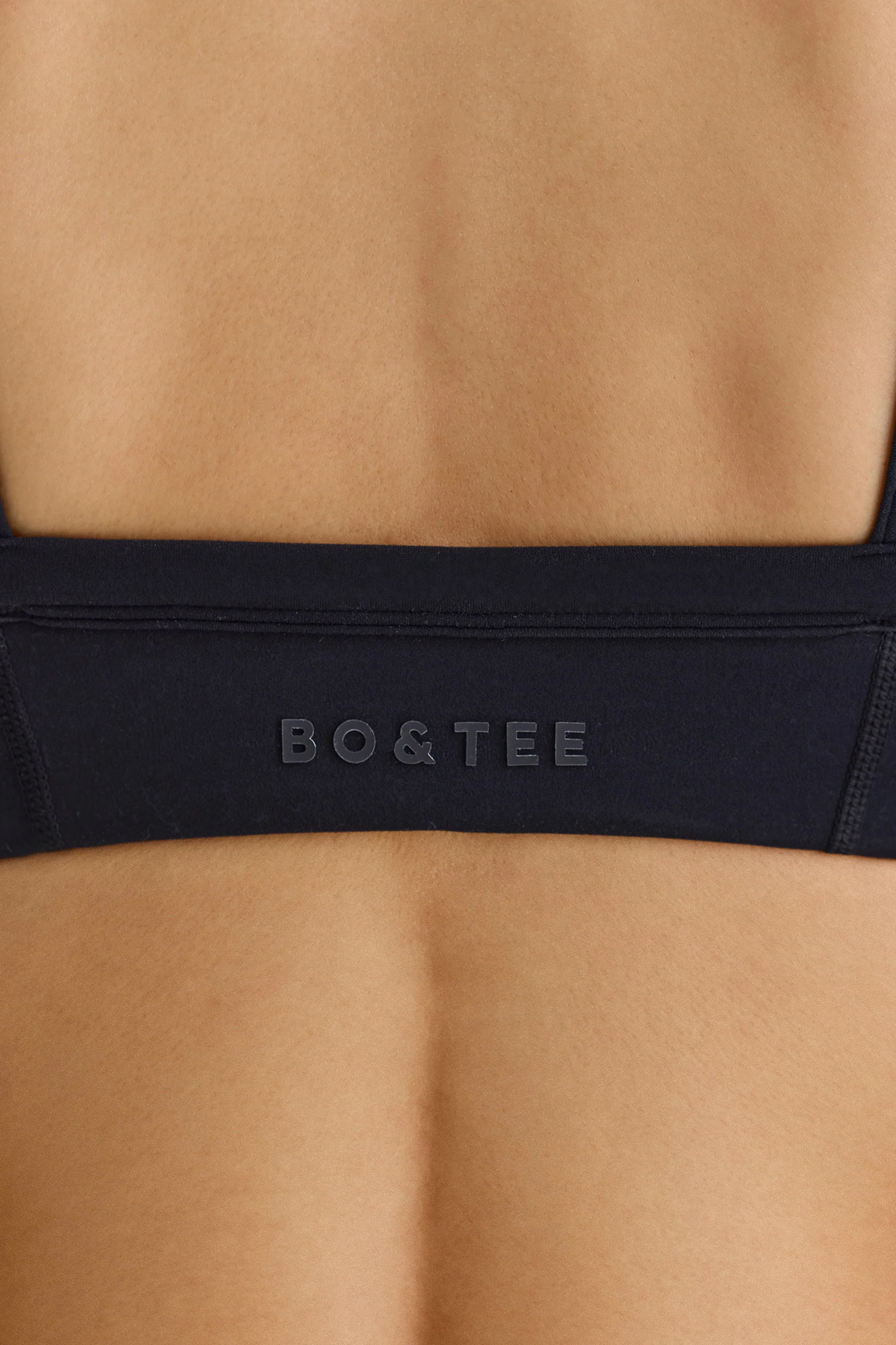 Soft Active Contrast-Trim Sports Bra in Black - Image 4
