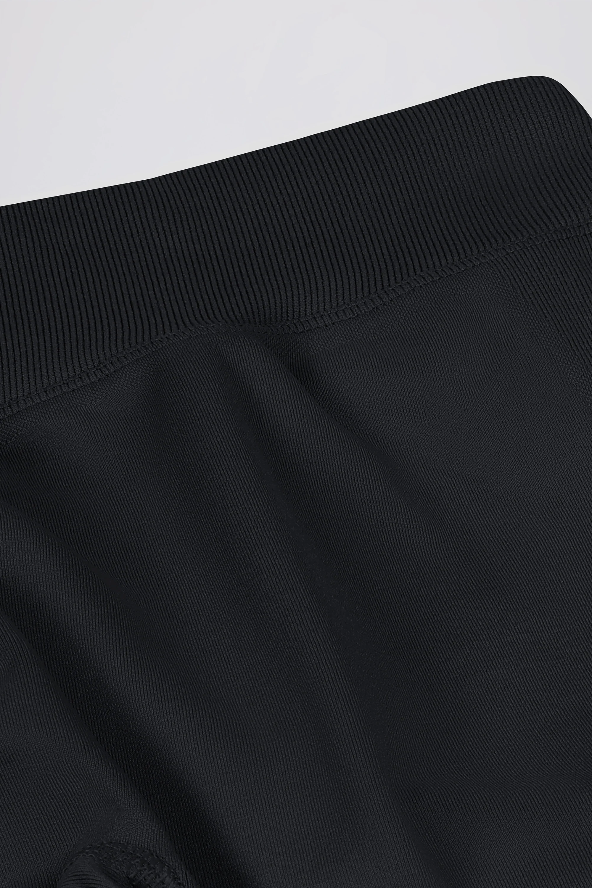 Define Luxe High-Waist Leggings in Black - Image 10