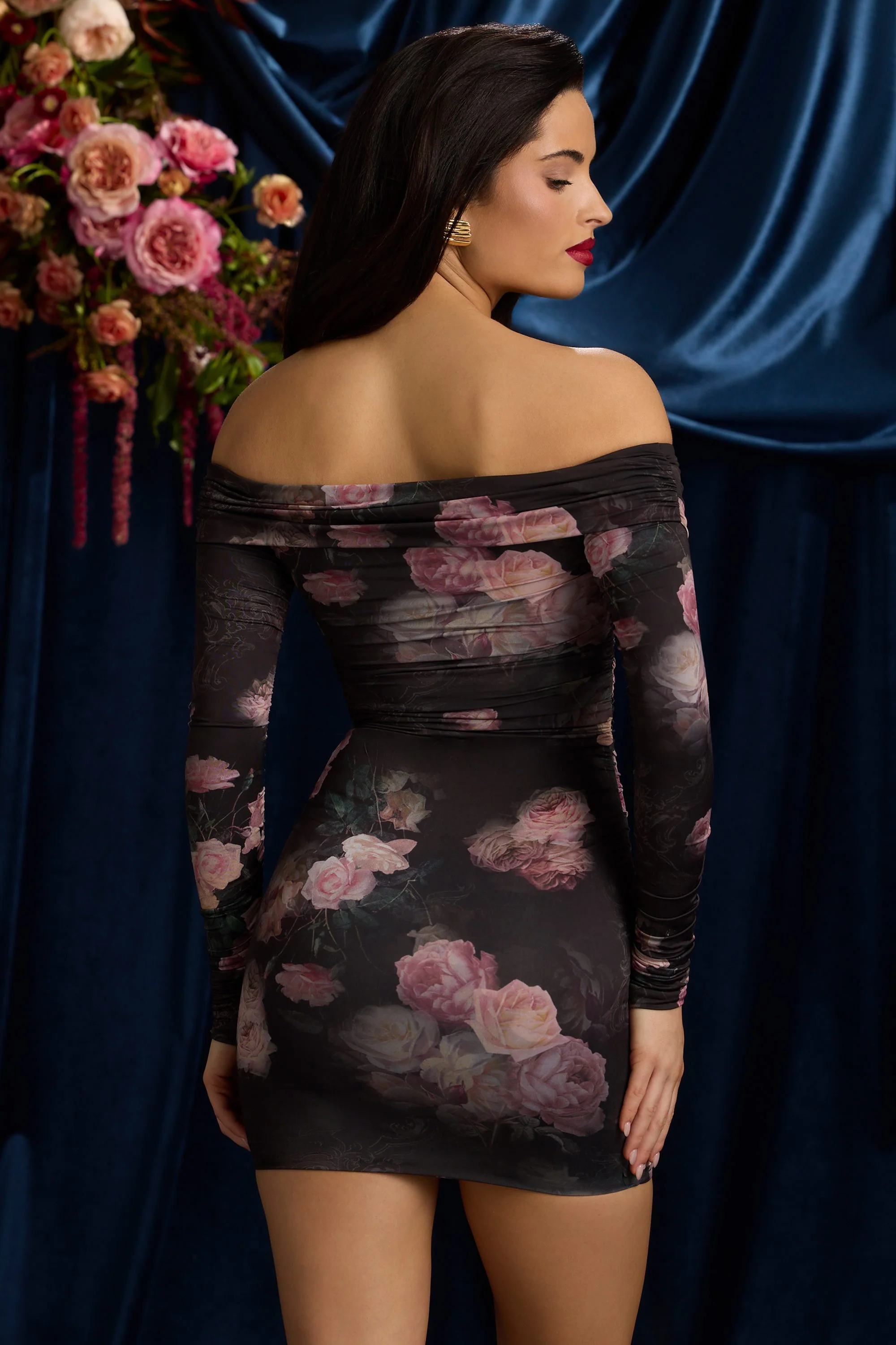 Off-Shoulder Ruched Bodycon Mini Dress in Black Floral Print - Image 3