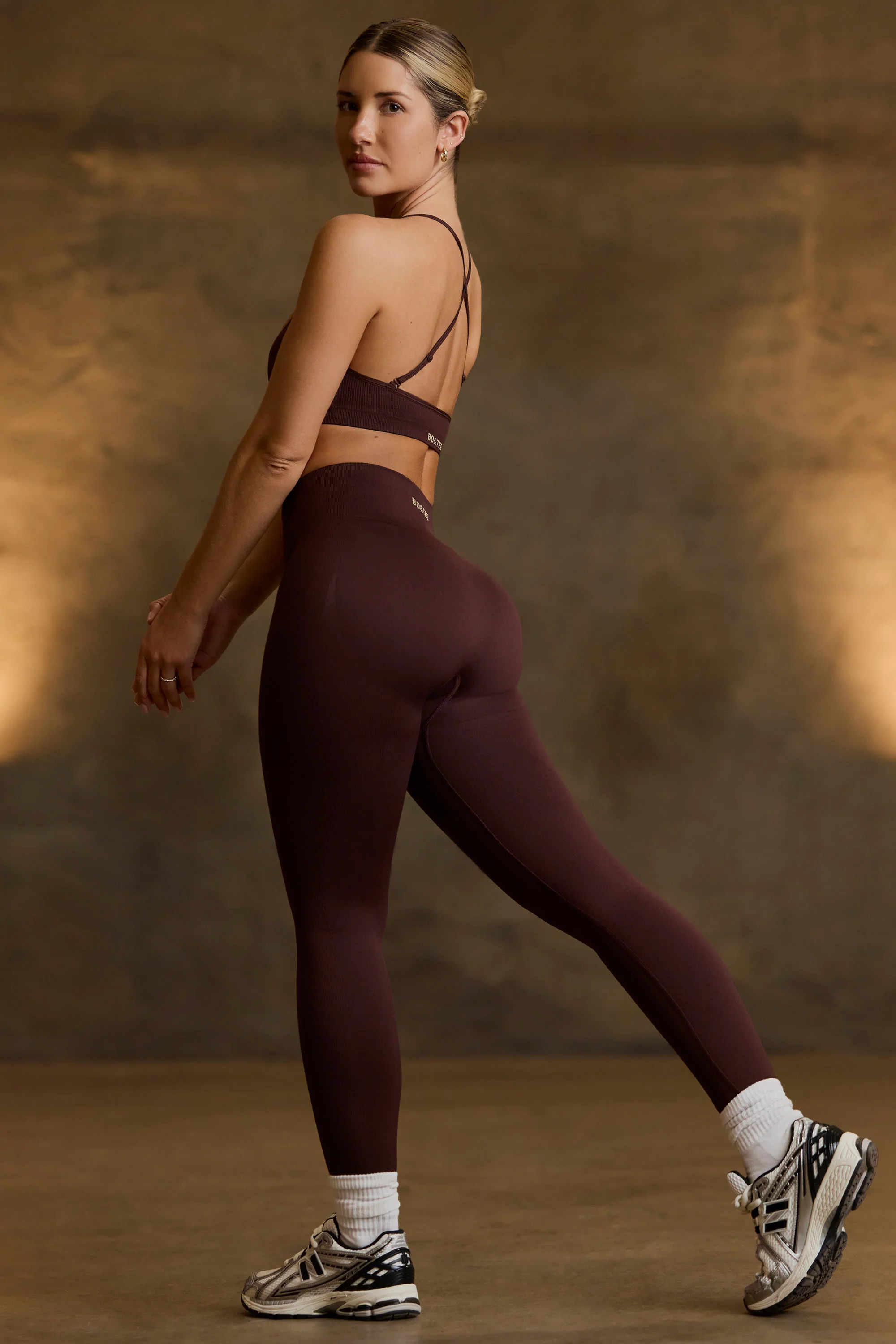 Super Sculpt Seamless Leggings in Chocolate - Image 7