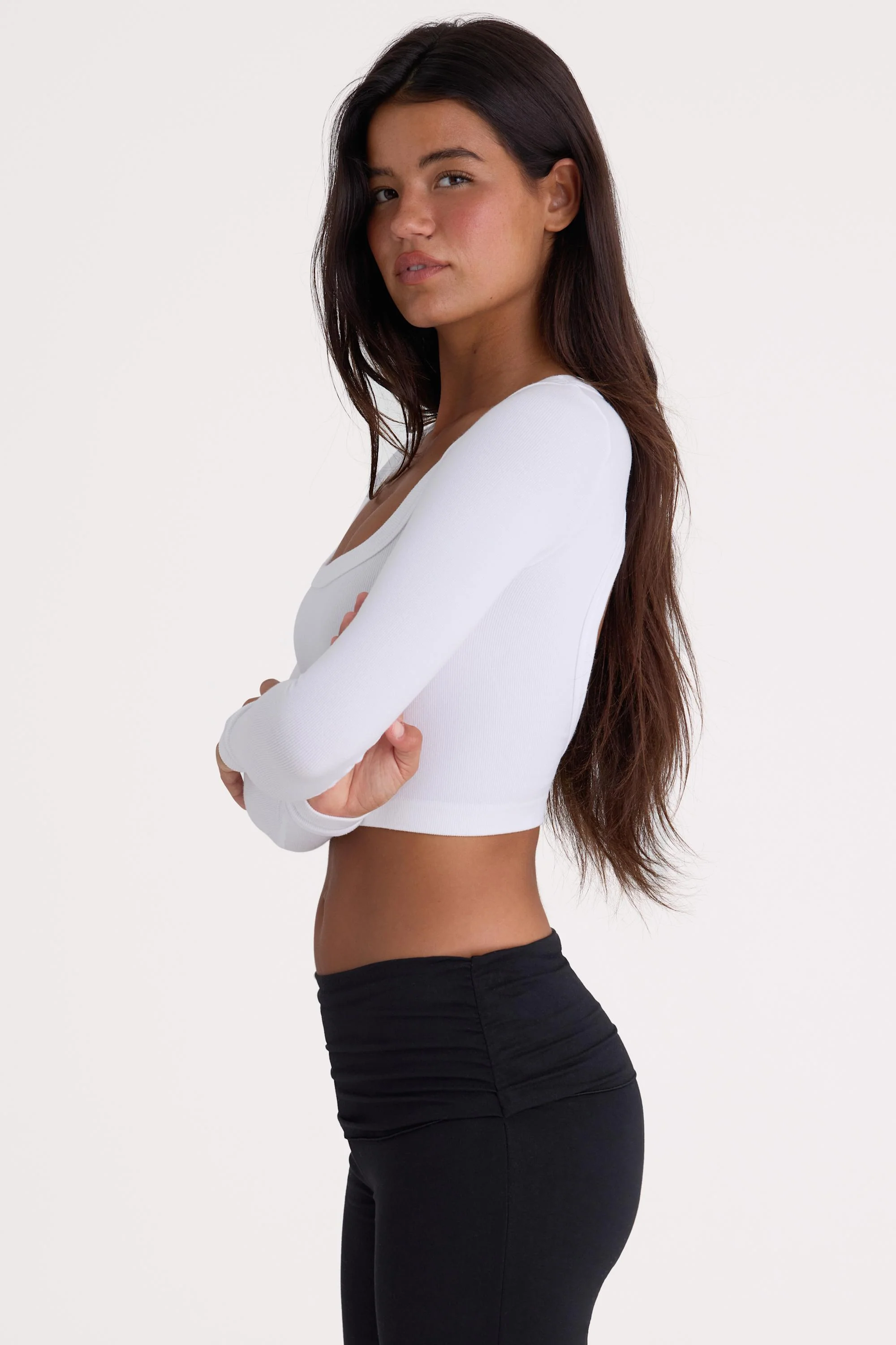 Seamless Soft Rib Cut-Out Crop Top in White - Image 3