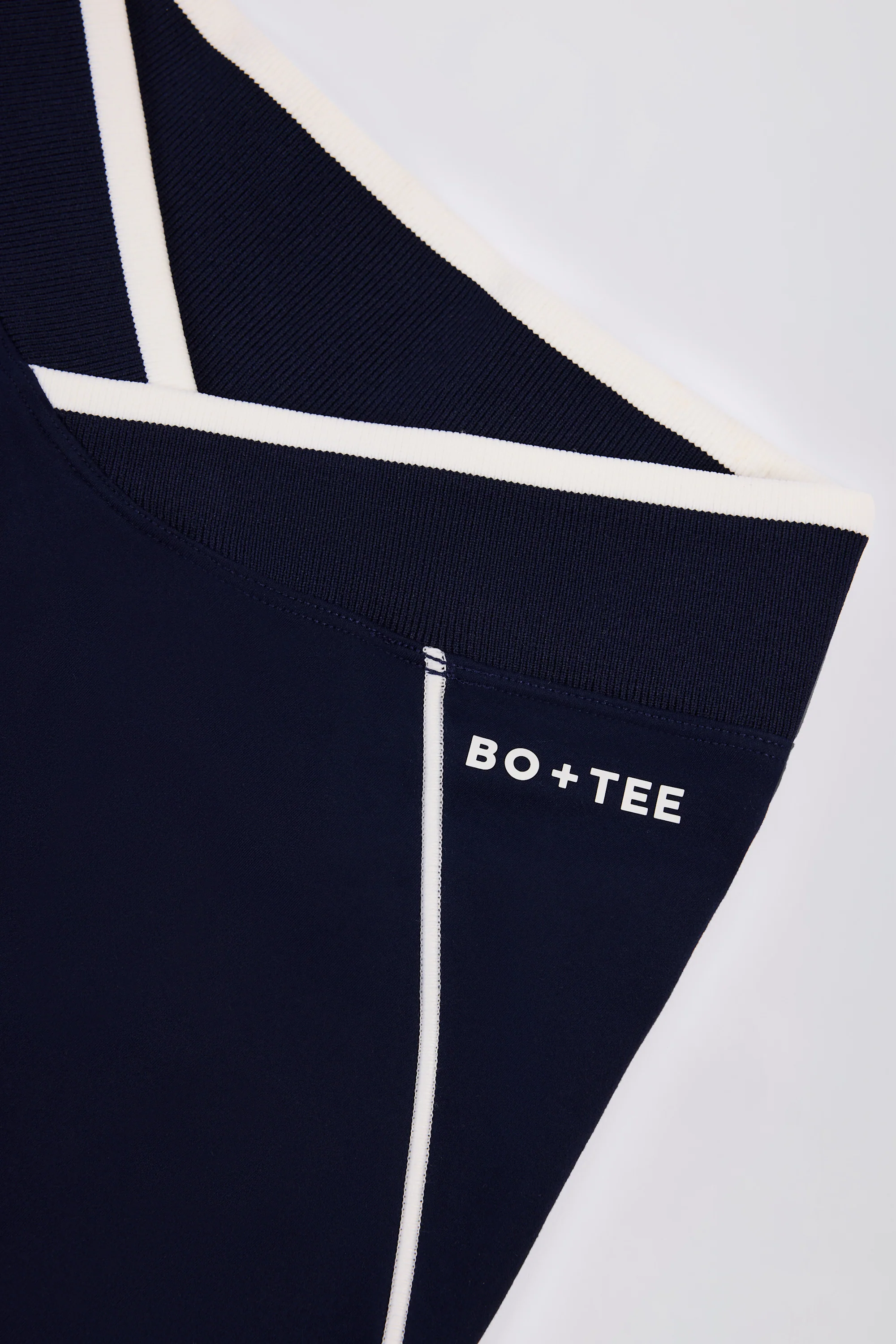 Soft Active Crossover Contrast Leggings in Midnight - Image 6