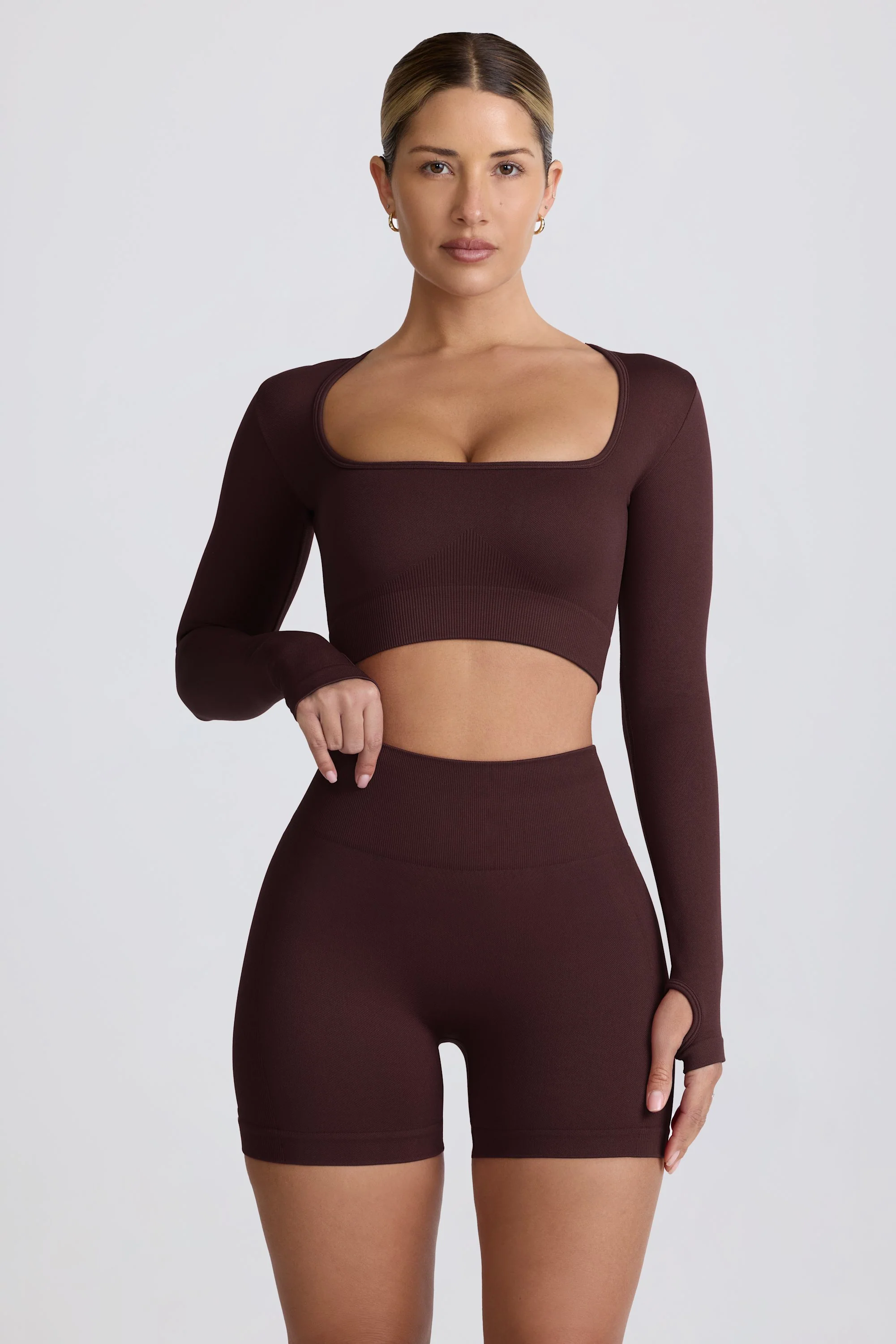 Super Sculpt Seamless Long-Sleeve Crop Top in Chocolate - Image 7