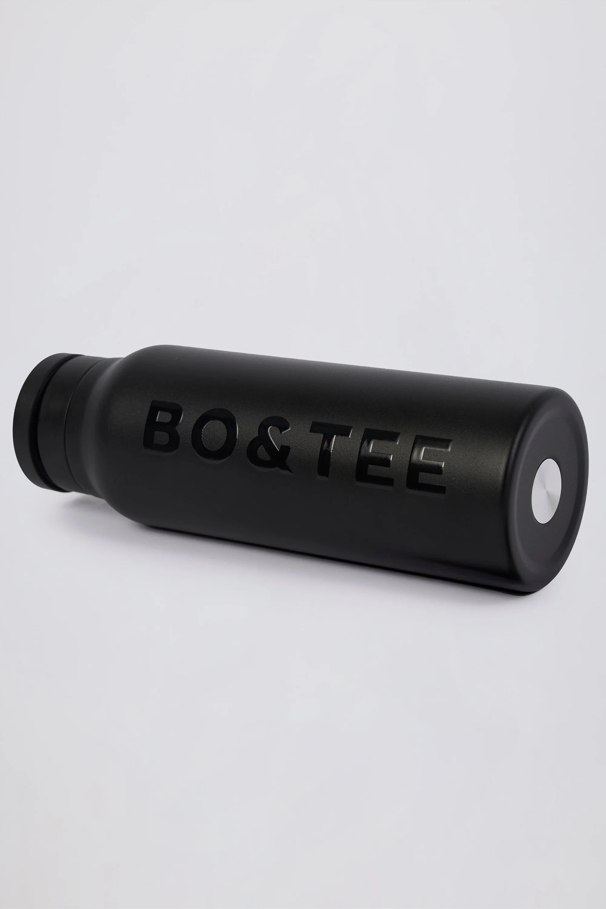 Magnetic Thermos-Insulated Stainless Steel Water Bottle in Black - Image 5