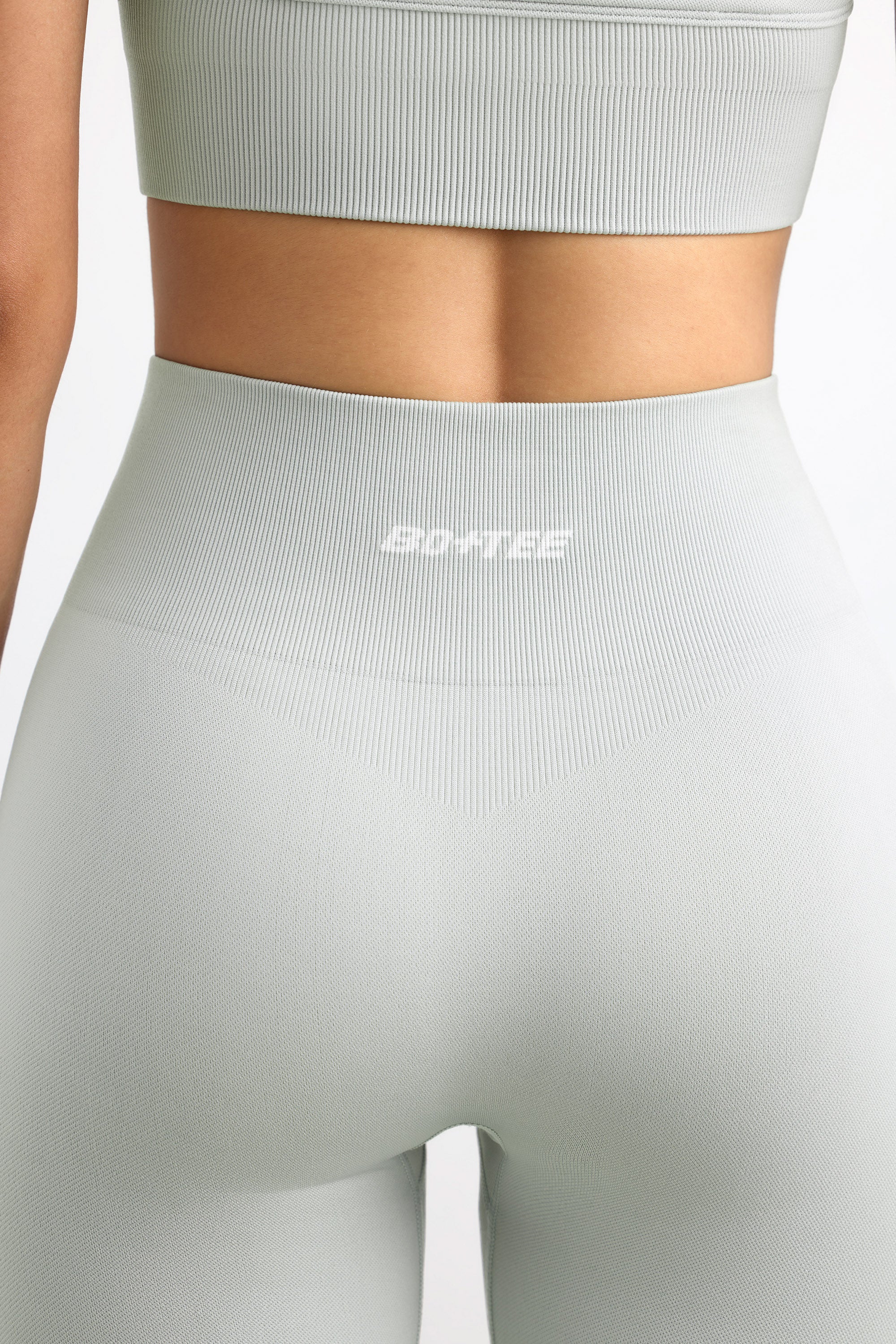 Super Sculpt Seamless Leggings in Ice Grey - Image 4