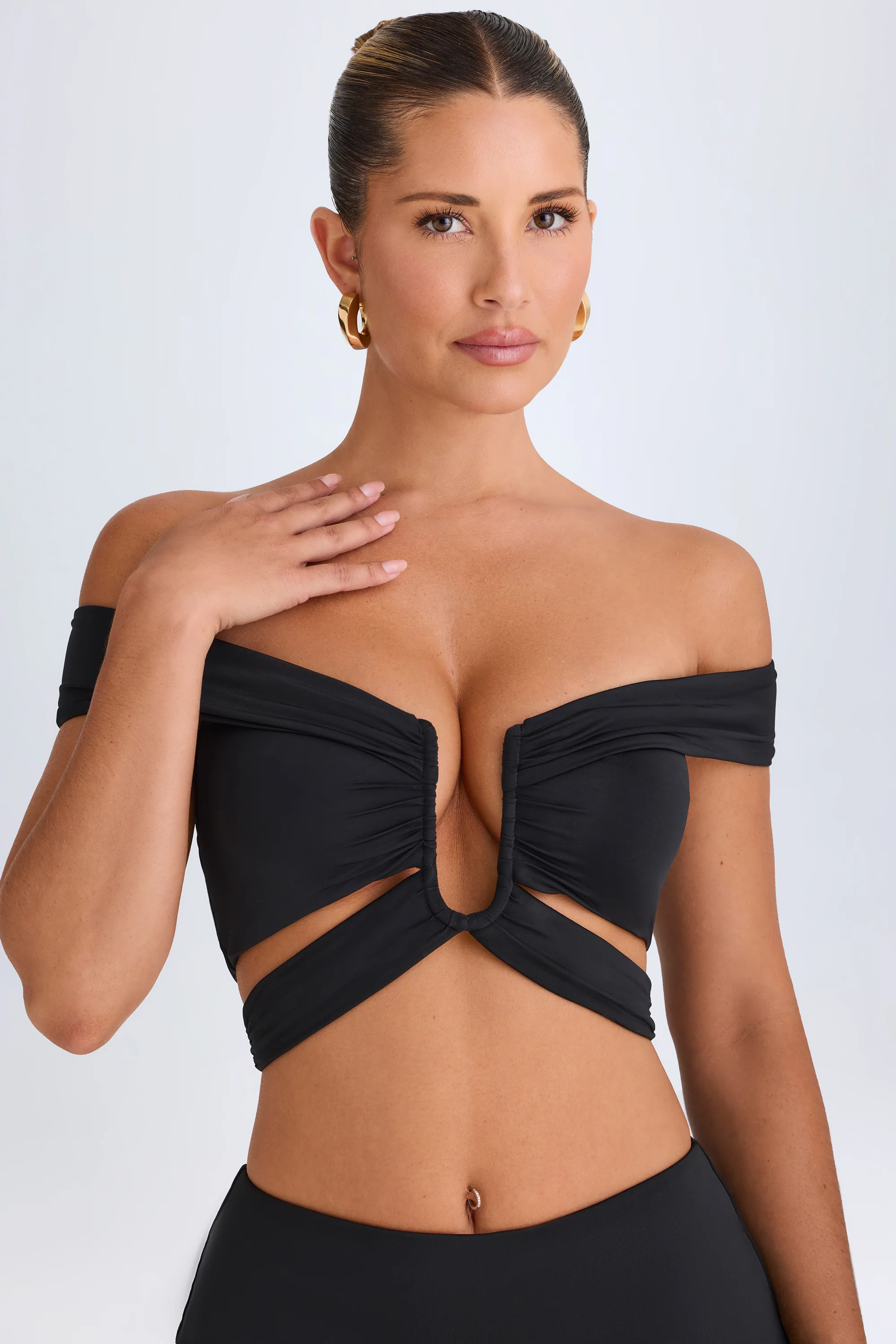 Cut-Out Off-Shoulder Crop Top in Black - Image 5